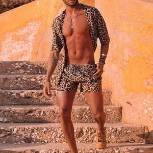 2 piece men leopard top & bottoms